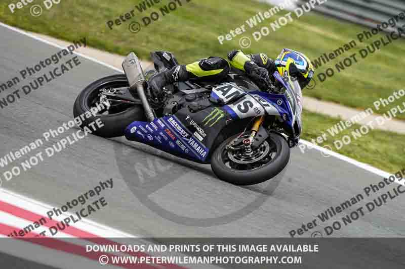 cadwell no limits trackday;cadwell park;cadwell park photographs;cadwell trackday photographs;enduro digital images;event digital images;eventdigitalimages;navarra;no limits trackdays;peter wileman photography;racing digital images;trackday digital images;trackday photos